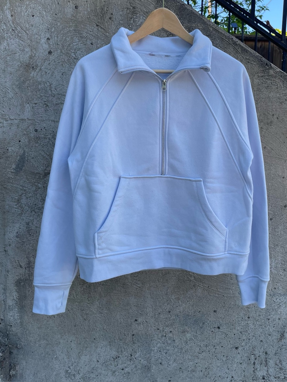 Light blue quarterzip pullover size medium (21.5x23)
